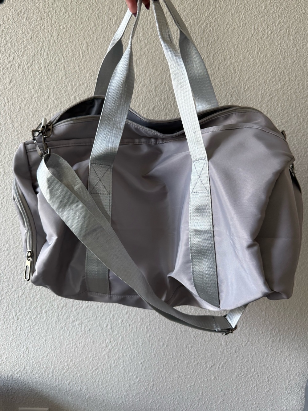 Light Gray Halara Duffle Bag - Versatile Travel & Gym Carry
